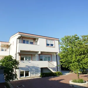 https://argyruntum-apartments.hotelinzadar.com